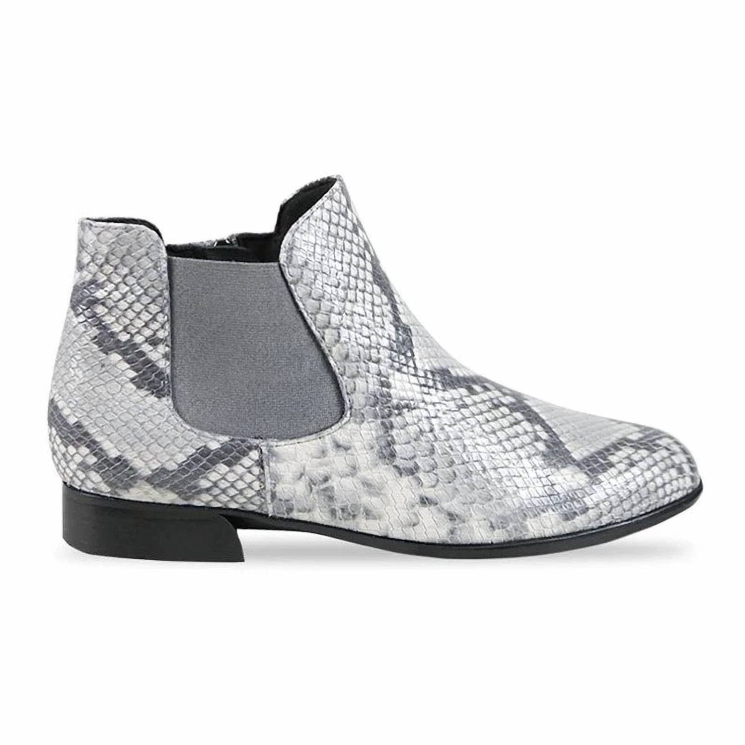 Munro - Women's Cate Chelsea Boot - Image 2