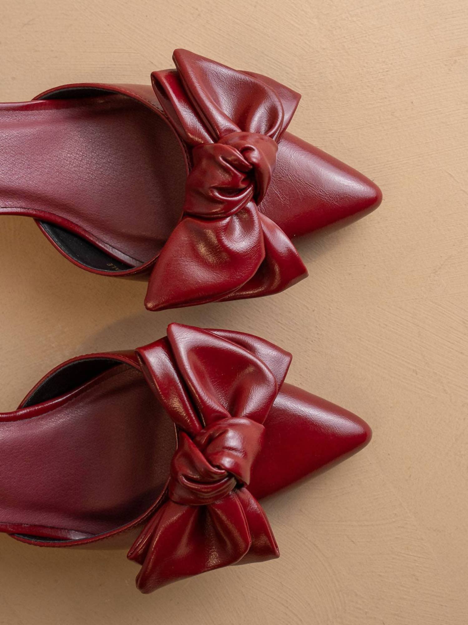 Oasis Society - Women's The Jane Bow Accent Kitten Heel - Image 4