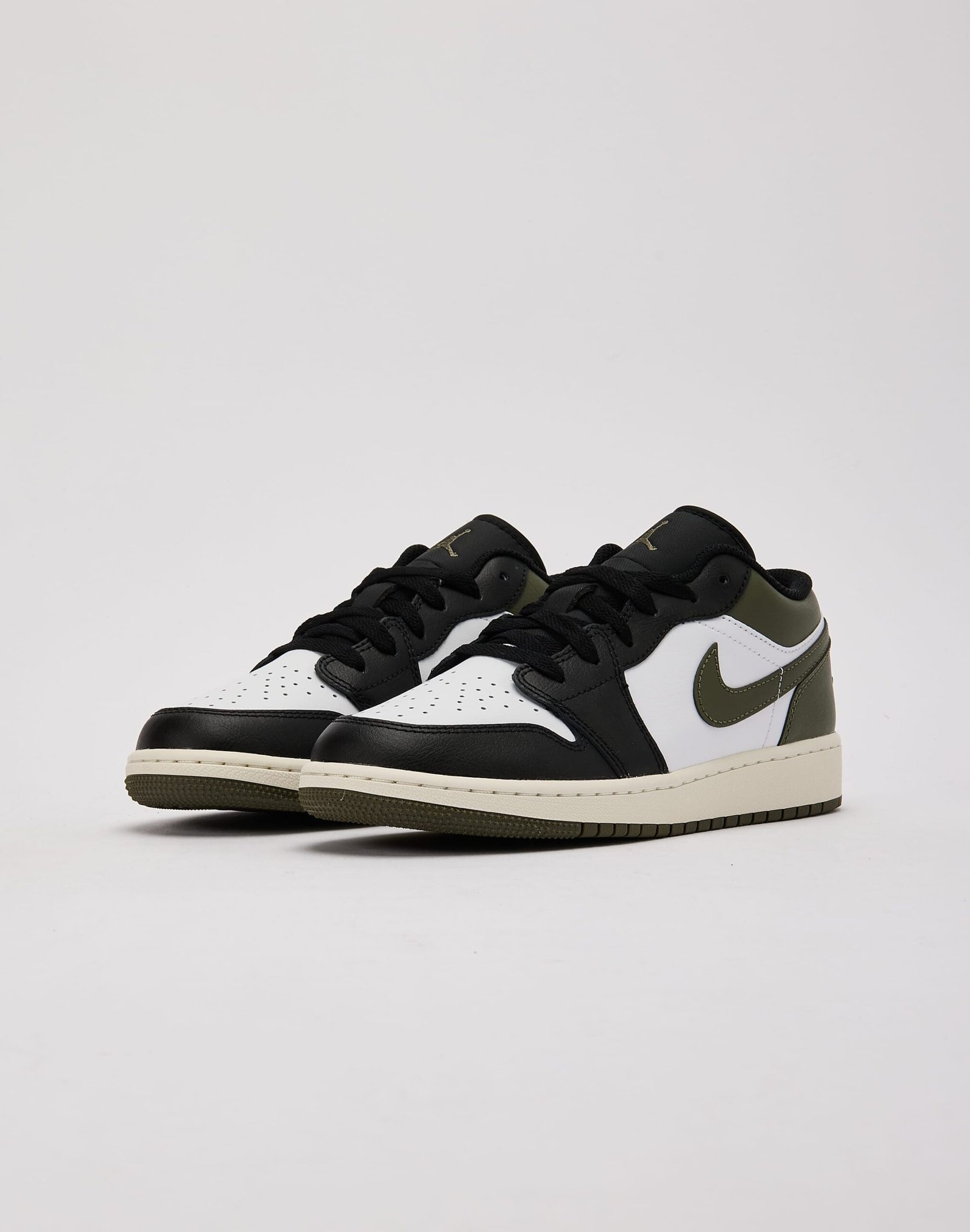 Jordan Air Jordan 1 Low Grade-School - Image 2