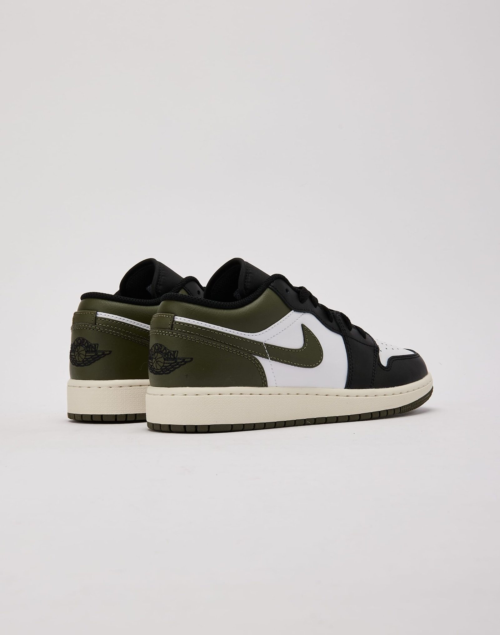 Jordan Air Jordan 1 Low Grade-School - Image 3