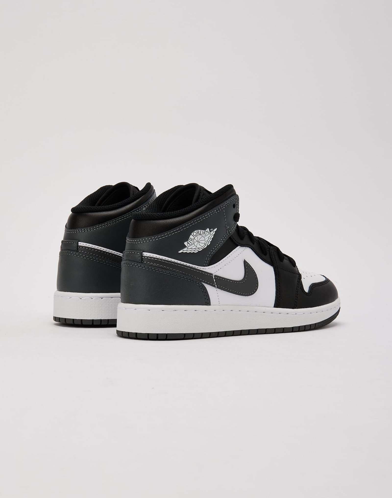 Jordan Air Jordan 1 Mid Grade-School - Image 3