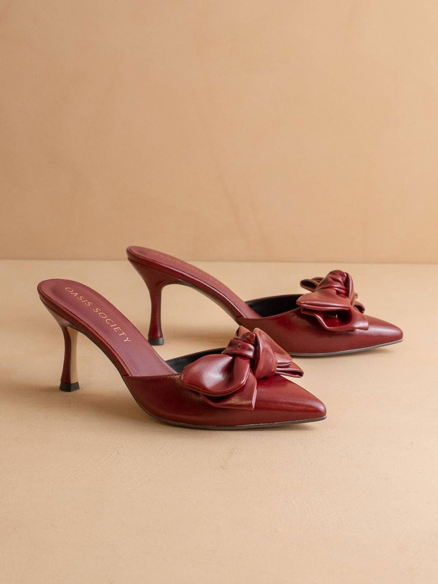 Oasis Society - Women's The Jane Bow Accent Kitten Heel