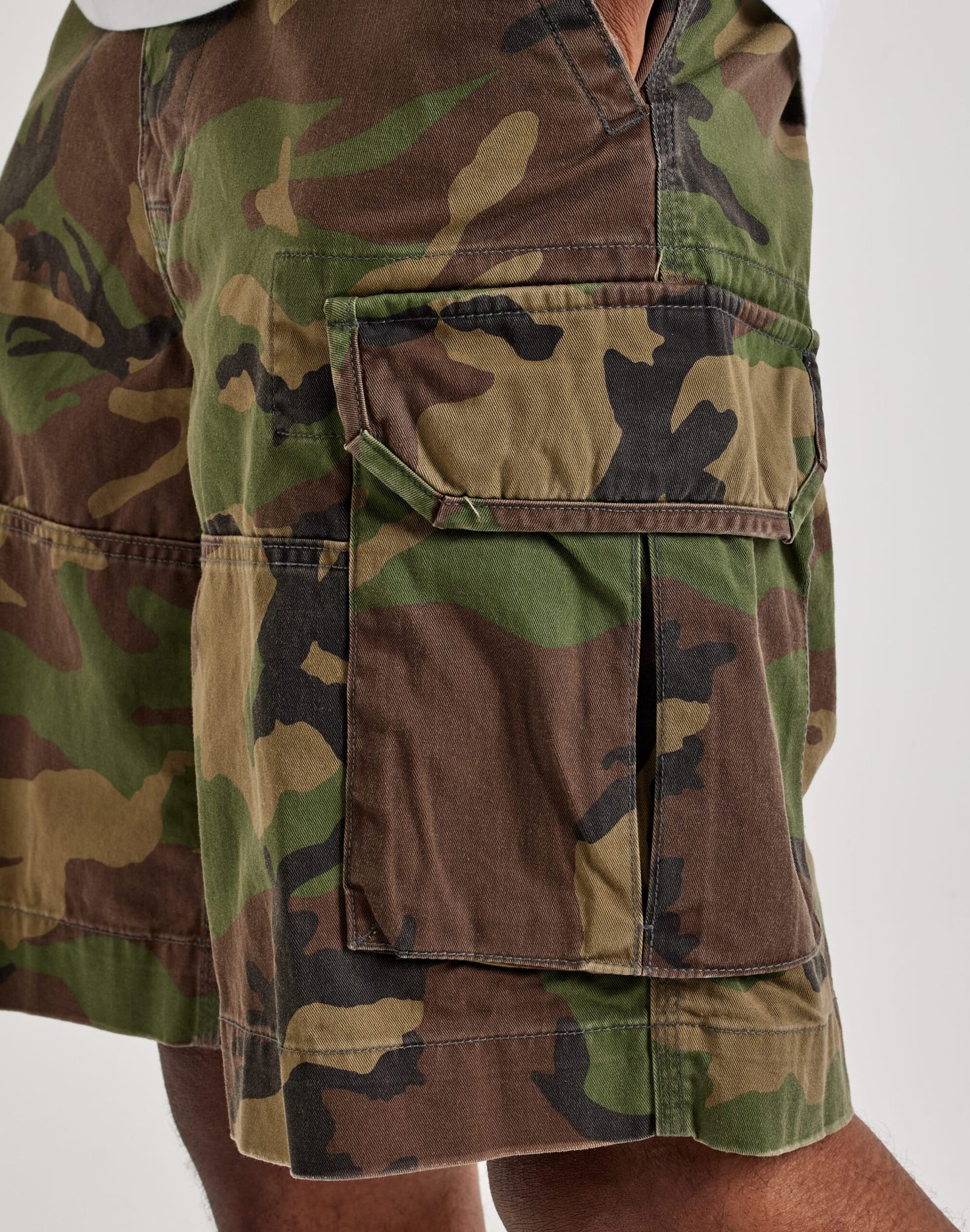 Polo Ralph Lauren Gellar Cargo Shorts - Image 4